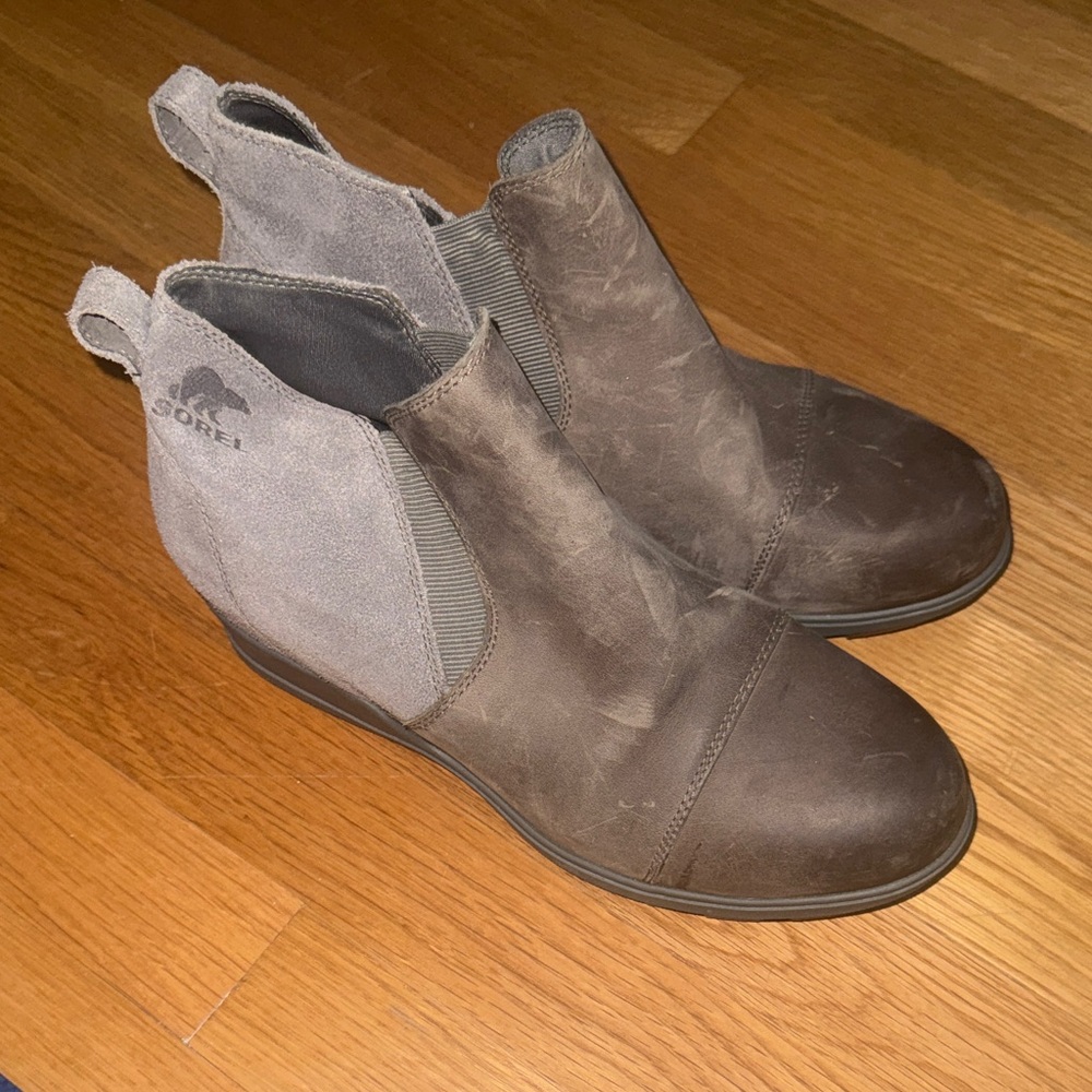 Sorel Women's Two-Tone Ankle Booties